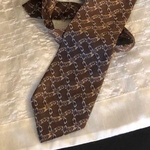 Geoffrey Beene silk neck tie